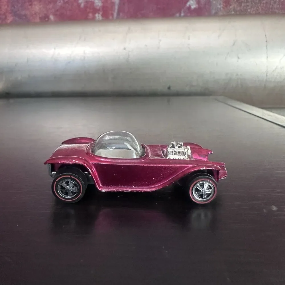 Vintage 1968 Hot Wheels Redline BEATNIK BANDIT Pink Rose USA White Interior
